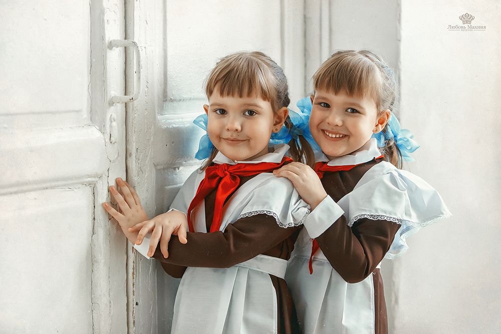 Школьницы