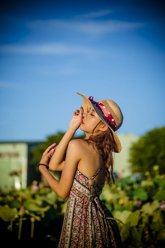 The dress in the lotus