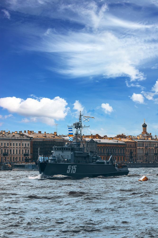 Парад ВМФ России в Санкт-Петербурге.
