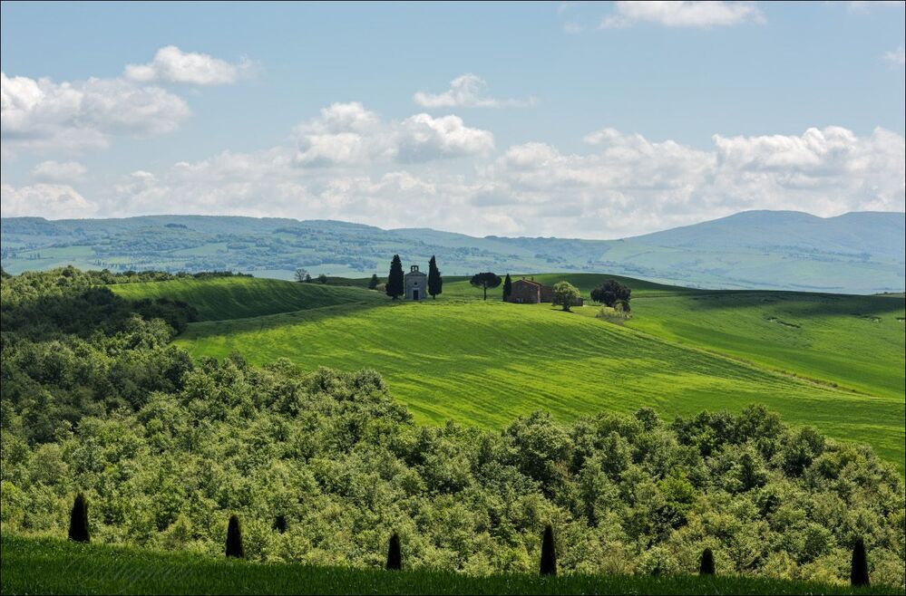 Cappella di Vitaleta майским днём