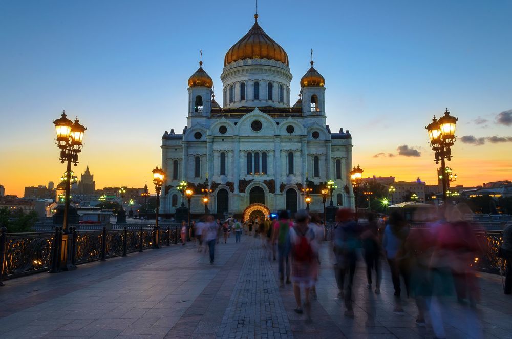 Путь к Храму Христа Спасителя.