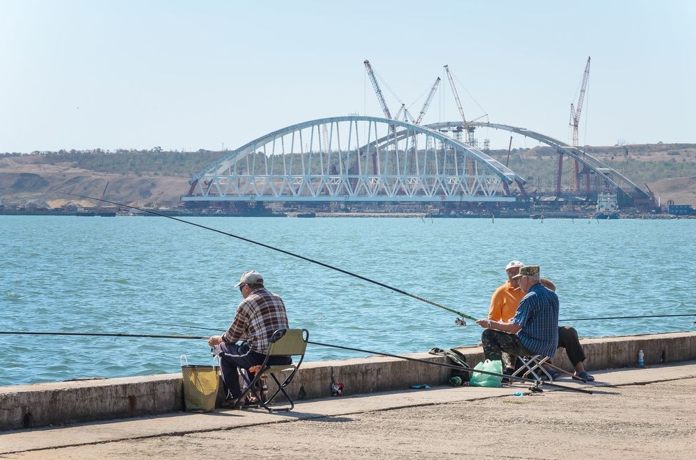 КАК НАЧИНАЛАСЬ ТРАНСПОРТИРОВКА АРКИ КЕРЧЕНСКОГО МОСТА.