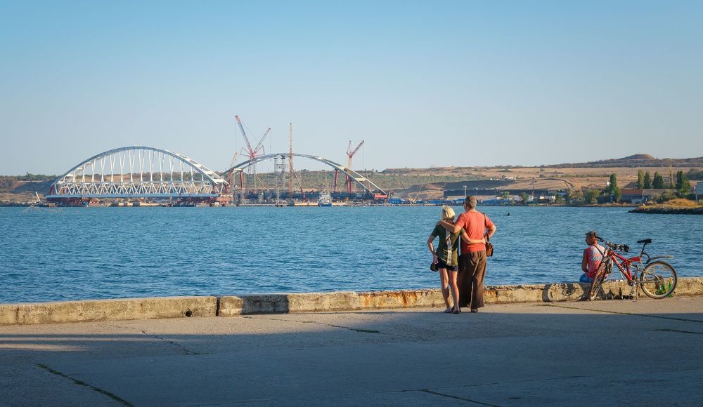 КАК НАЧИНАЛАСЬ ТРАНСПОРТИРОВКА АРКИ КЕРЧЕНСКОГО МОСТА.