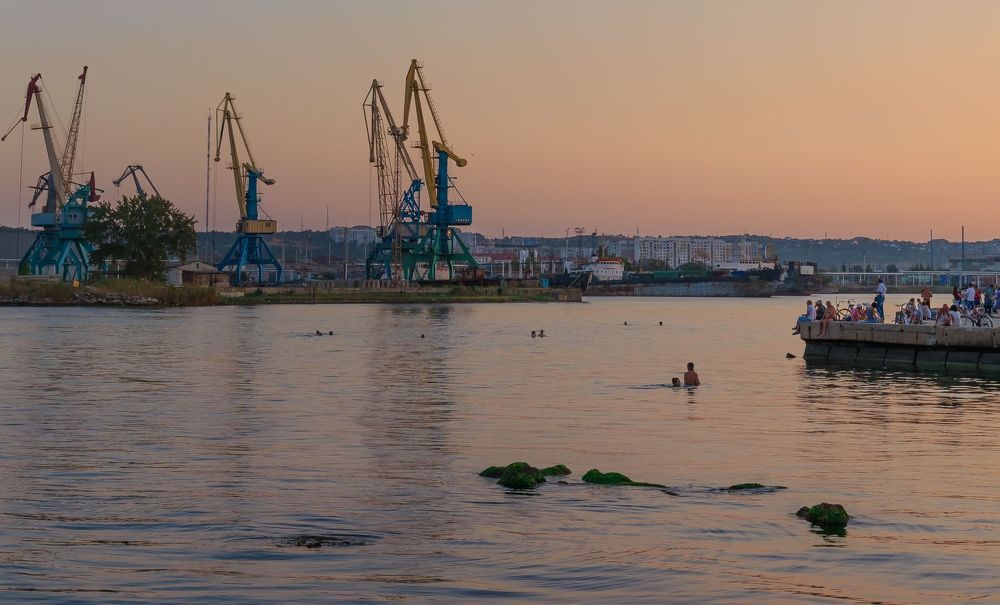 КАК НАЧИНАЛАСЬ ТРАНСПОРТИРОВКА АРКИ КЕРЧЕНСКОГО МОСТА.
