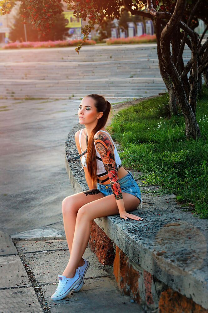Август)