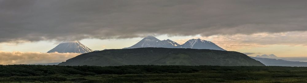Домашняя группа вулканов - Козельский 2189, Авачинский 2751 и Корякский 3456.