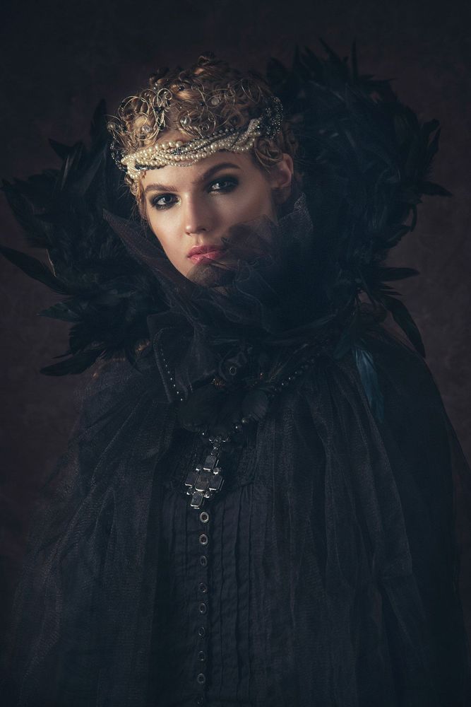 DARK QUEEN