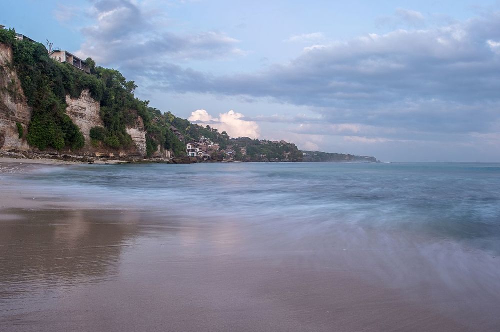 Bingin beach