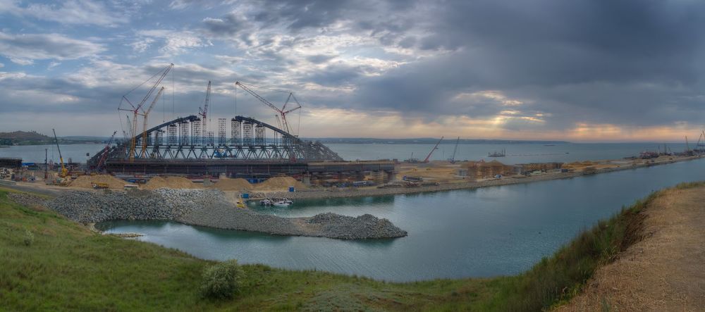 Былые этапы строительства Крымского моста.