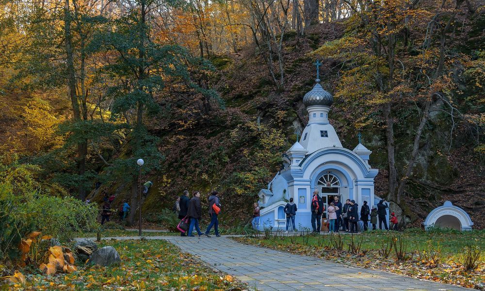 Часовня в честь Иверской иконы Божьей матери.