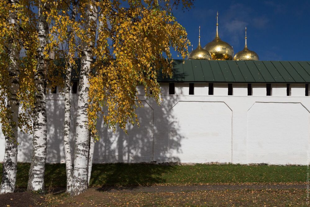 Осенние краски Иверского монастыря на Валдае
