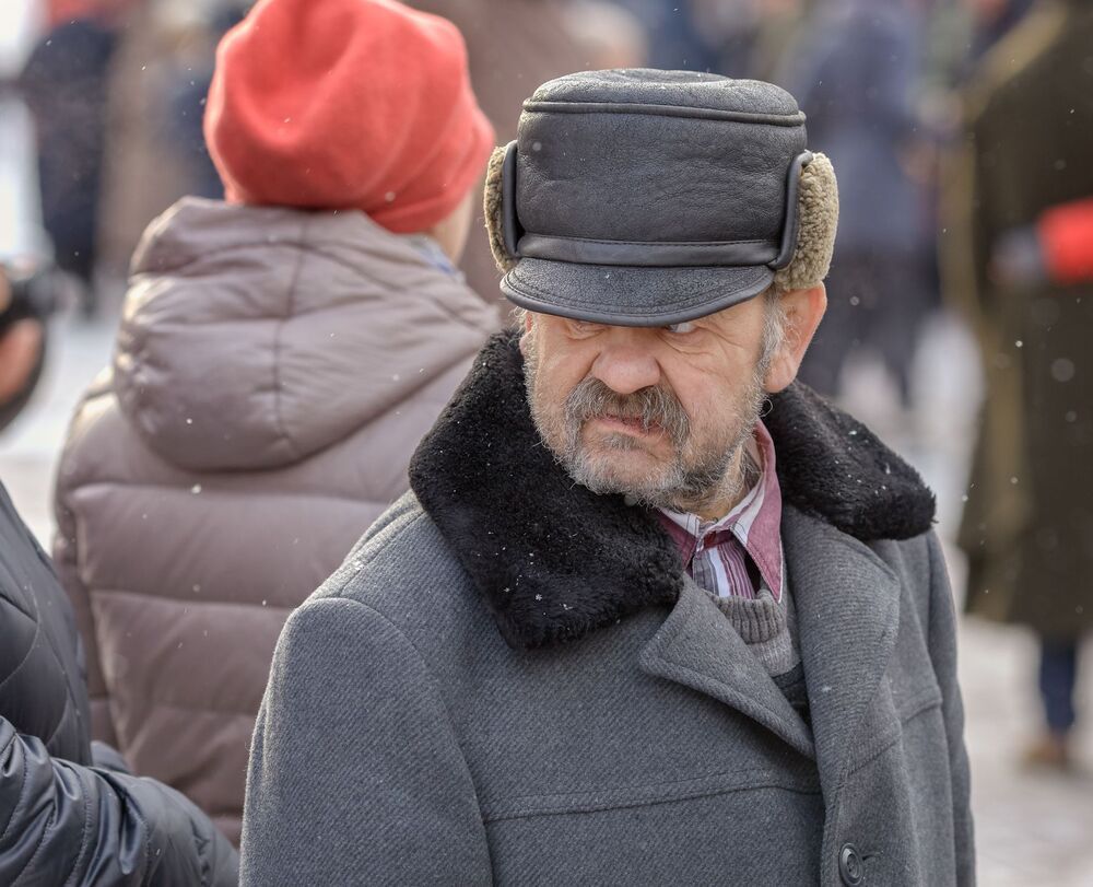 Лица незнакомцев