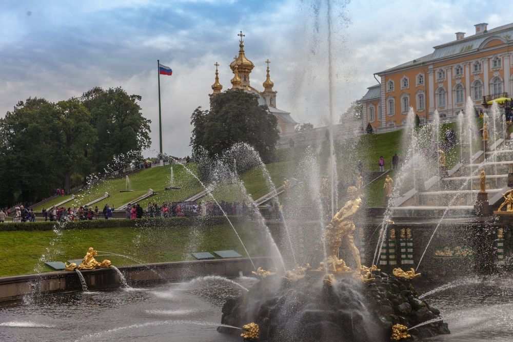 ФОНТАНЫ ПЕТРОДВОРЦА