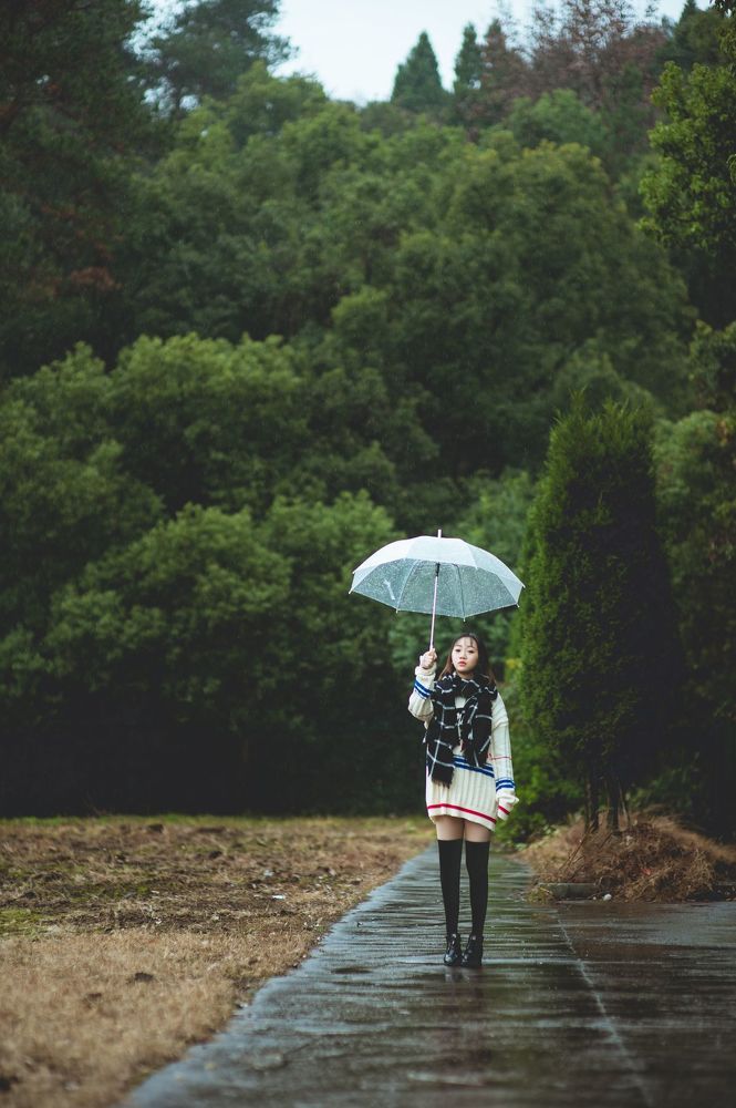 淋雨一直走