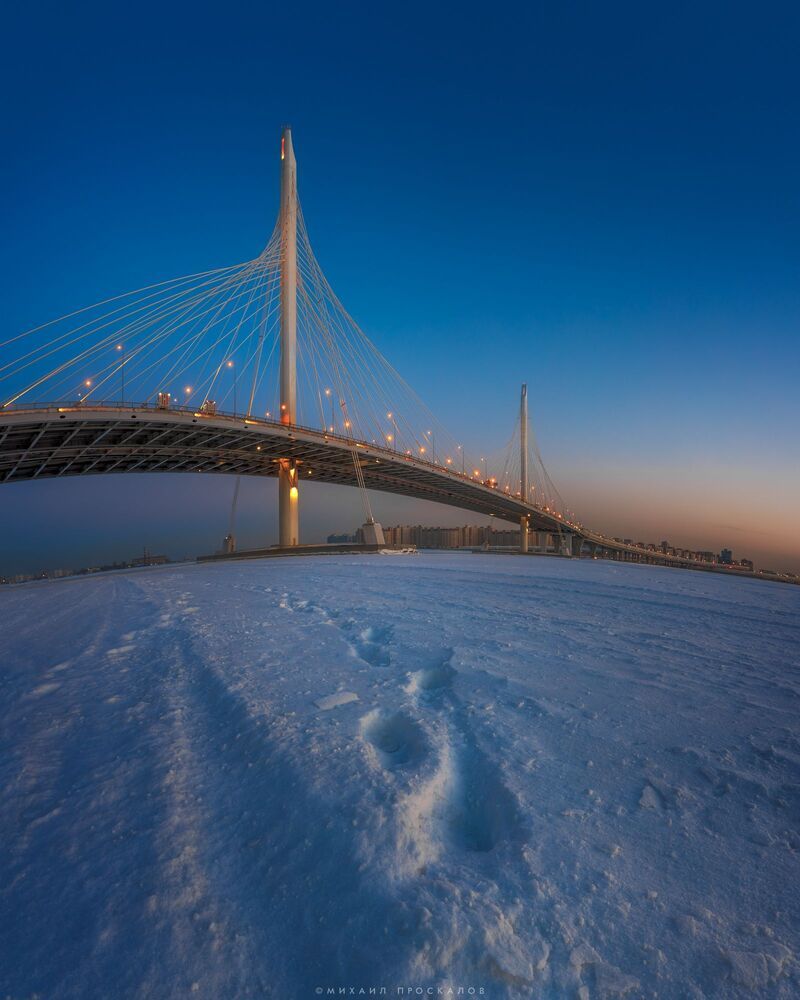 По льду у моста ЗСД