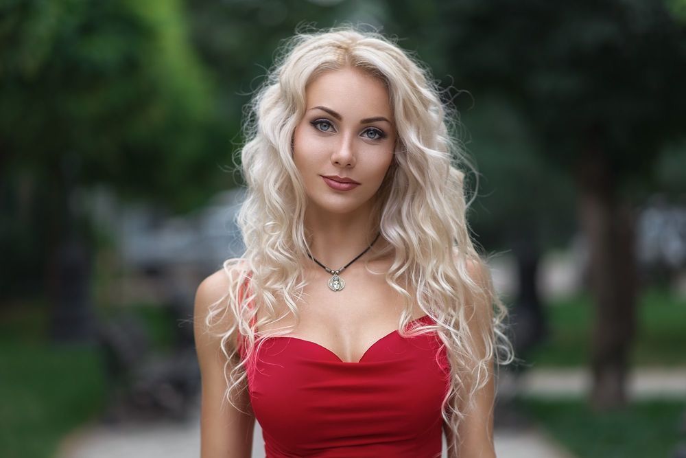 Аня