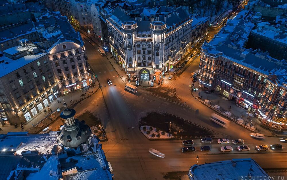 Площадь Льва Толстого