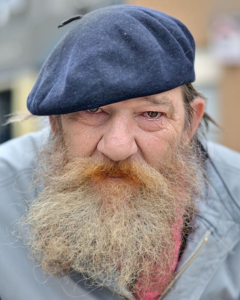 Portraits from people of the border between Belgium and France.