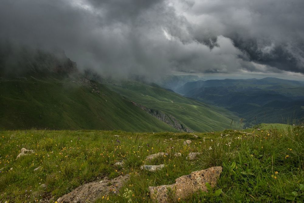 С грозой за плечами к закату