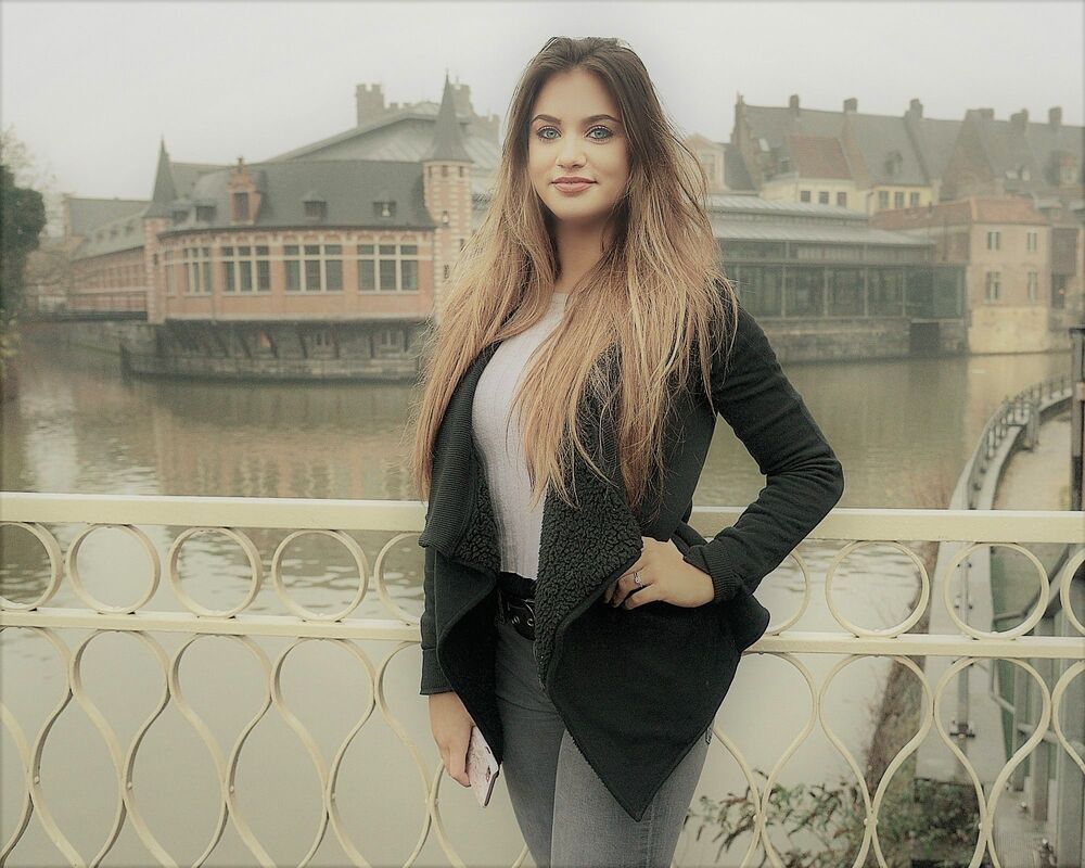 Girls of Ghent(Belgium).