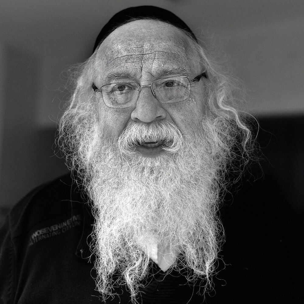 Street portraits of Jews in Antwerp.