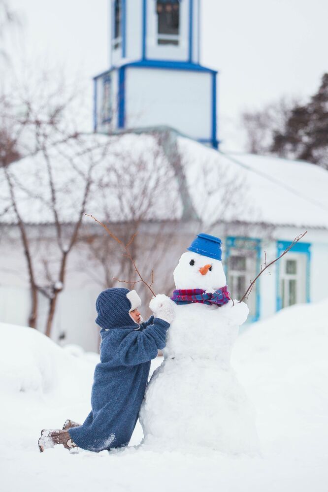 Кузя, снежная игра