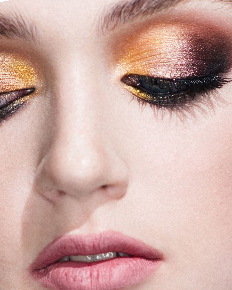 MAKEUP