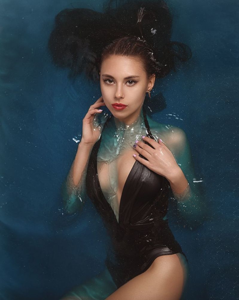DEEP TURQUOISE