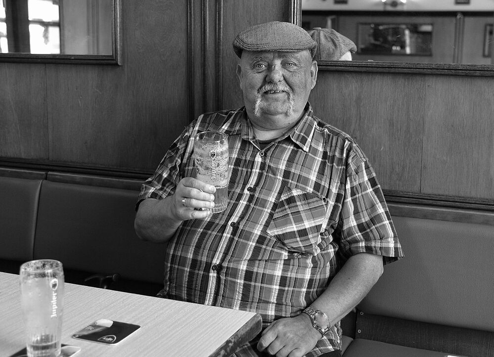 The thirsty people of the city of Mons.