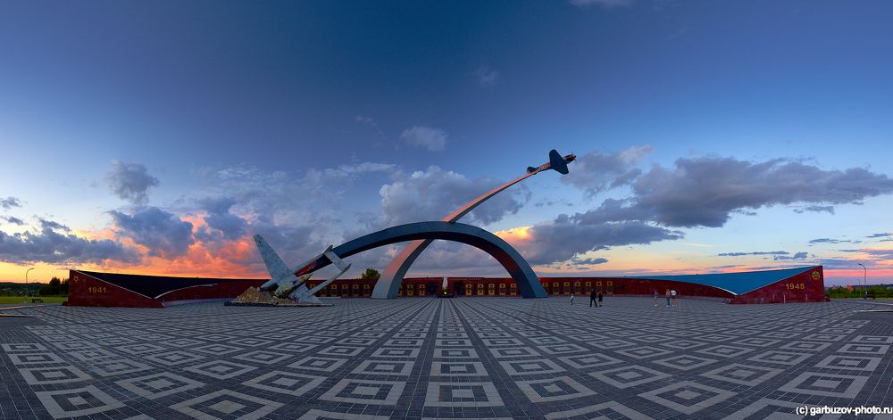 Глядя в пламя заката