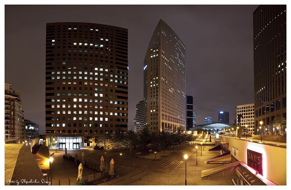 Defanse at night