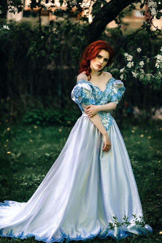 В садах