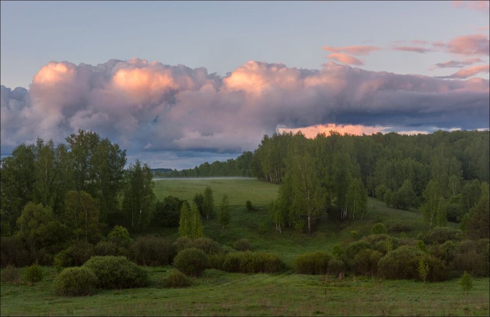 Последний свет на облаках