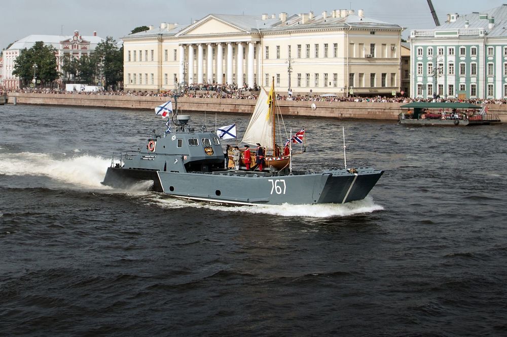 Военно Морской Парад на Неве