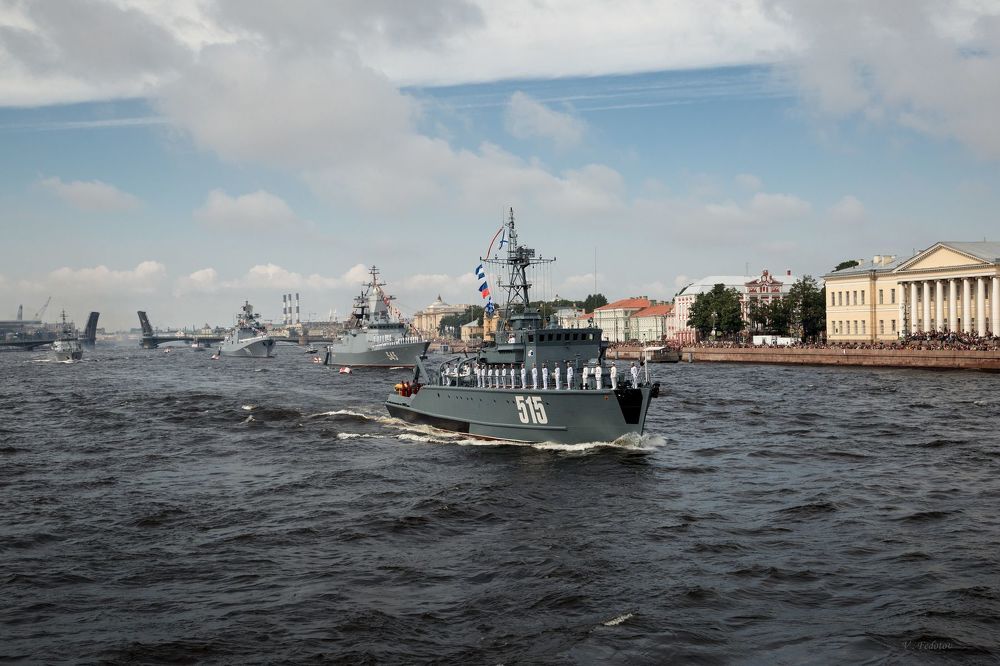 Военно Морской Парад на Неве