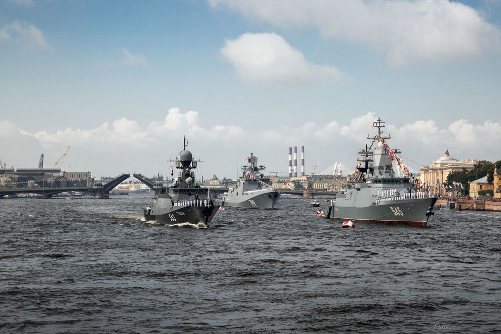 Военно Морской Парад на Неве