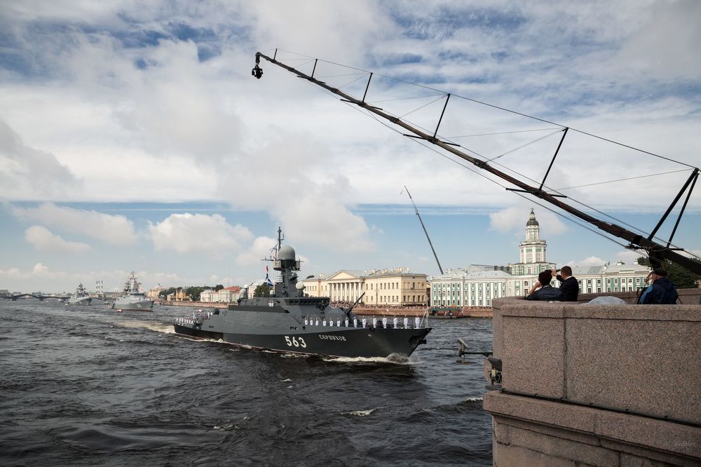 Военно Морской Парад на Неве