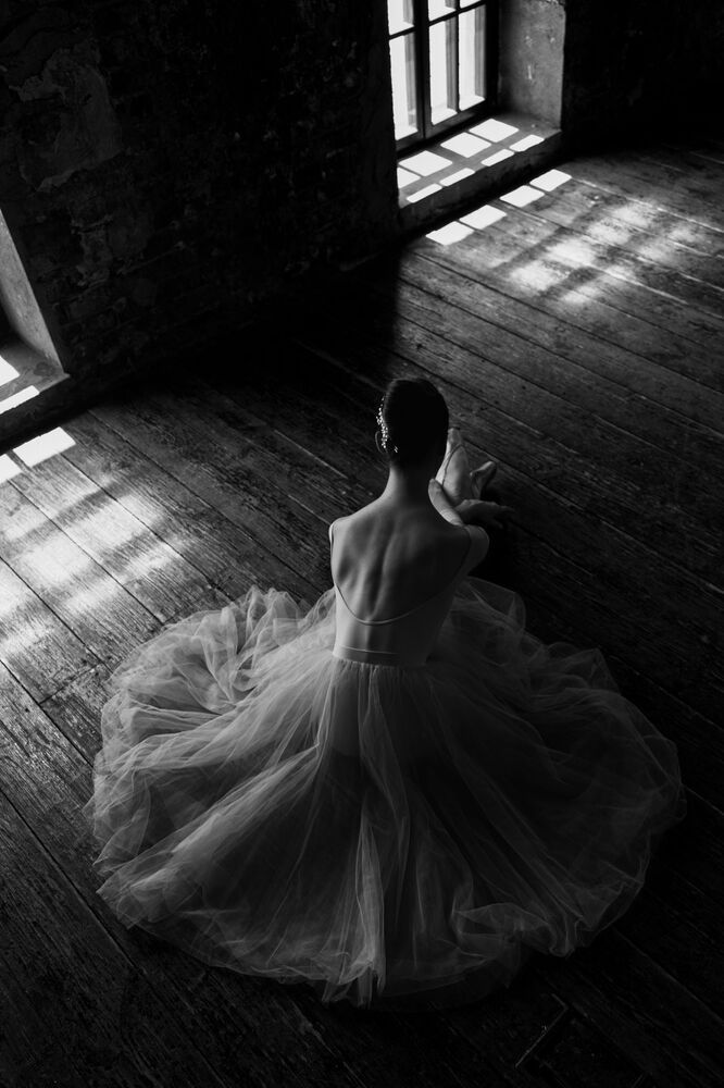 Dancing on tiptoe