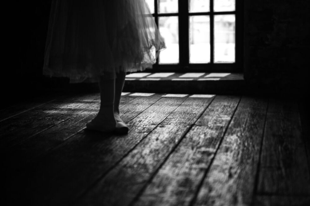 Dancing on tiptoe