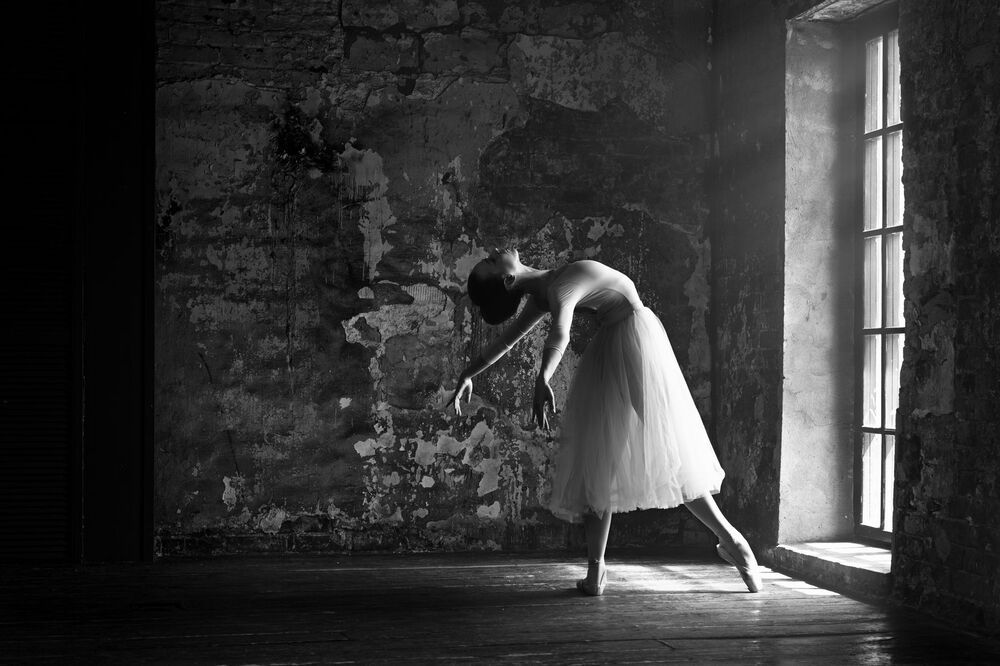 Dancing on tiptoe