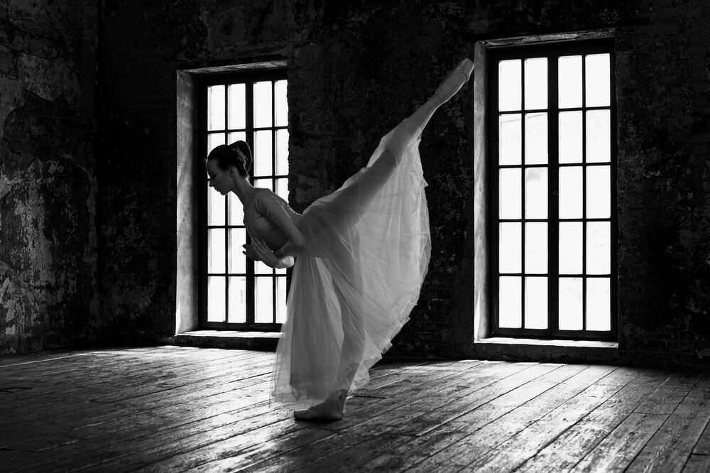 Dancing on tiptoe