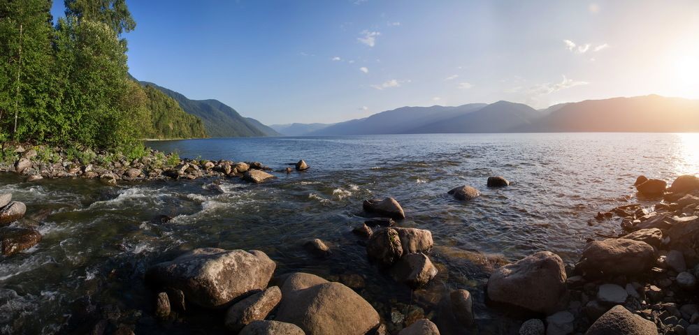 Выход Корбу в Телецкое озеро.