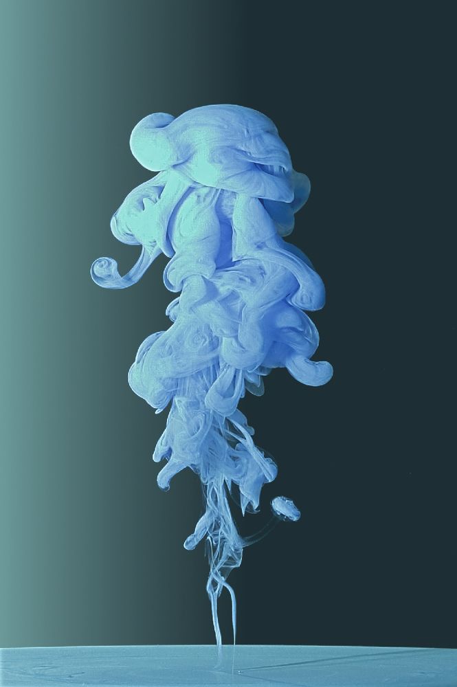 Абстрактные воды / Paint in water
