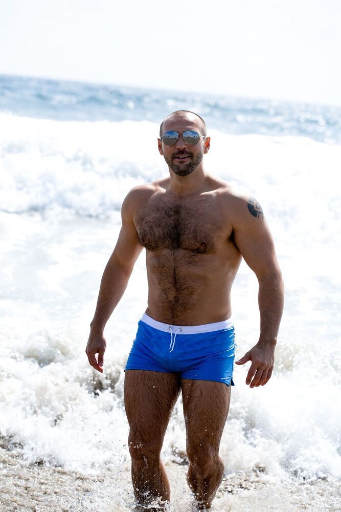 Swimming trunks: @aussiebum_team @diesel