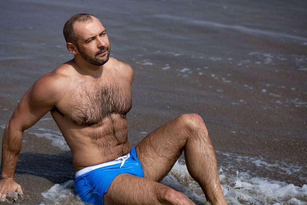 Swimming trunks: @aussiebum_team @diesel