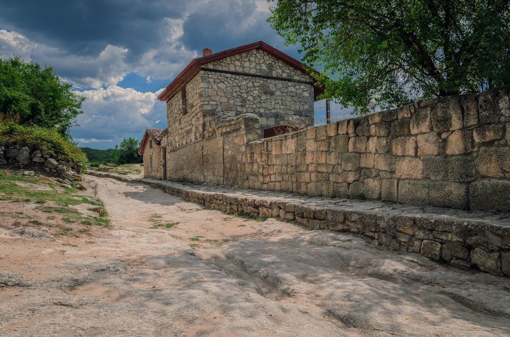 Приближаясь к усадьбе Авраама Фирковича.