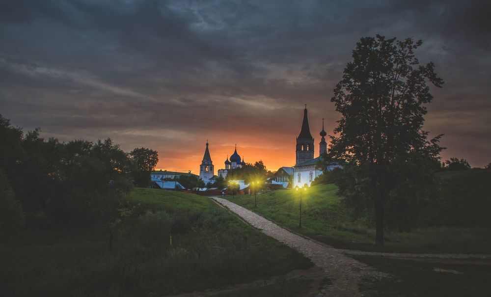 вечерний город Суздаль