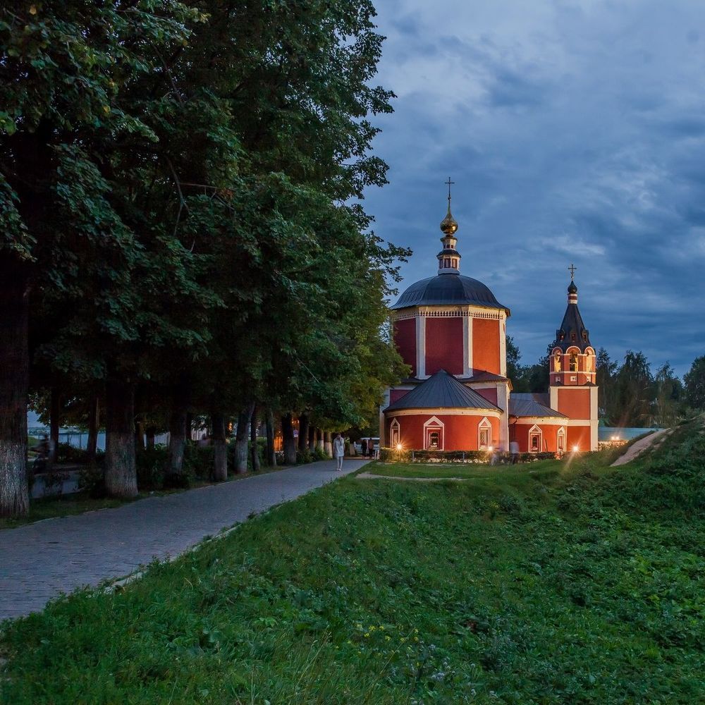 вечерний город Суздаль