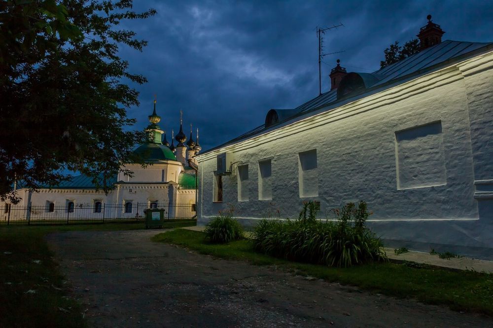 вечерний город Суздаль