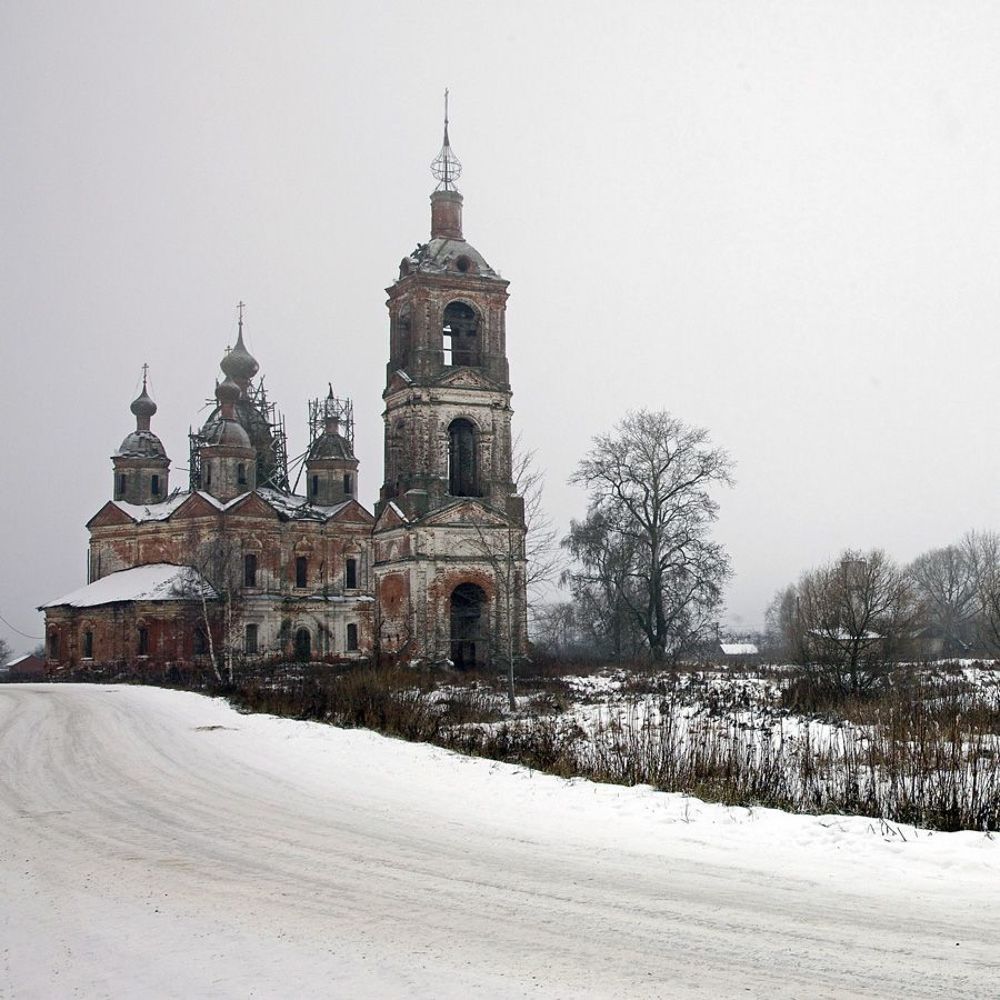 Это в городе тепло и сыро,а за городом зима,зима,зима.